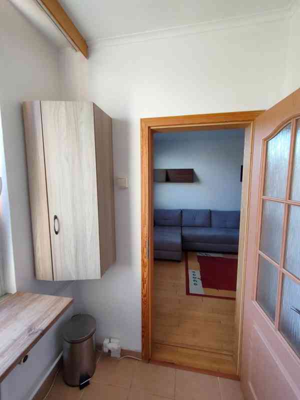 🟢K PRONÁJMU – zařízený byt 1+1 (30 m²), Praha 10 – Hostivař - foto 12