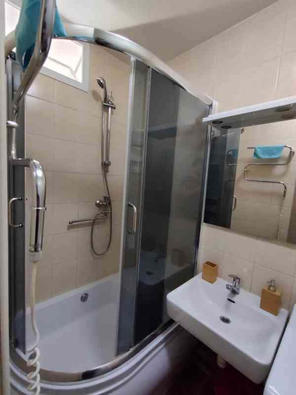 🟢K PRONÁJMU – zařízený byt 1+1 (30 m²), Praha 10 – Hostivař - foto 7