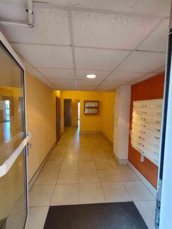 🟢K PRONÁJMU – zařízený byt 1+1 (30 m²), Praha 10 – Hostivař - foto 3