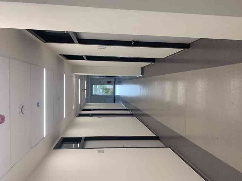 Nadstandardní kancelář Brno,Pražákova 21,7 m2 v 5.NP - foto 5