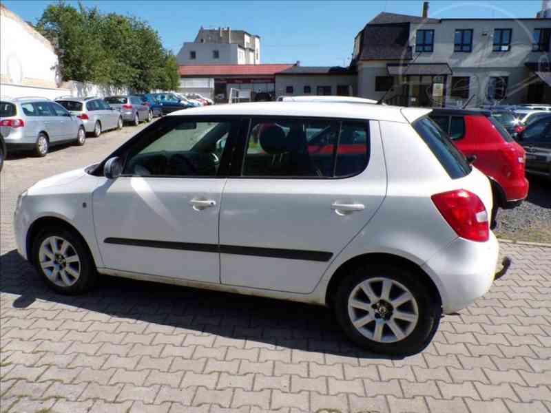 Škoda Fabia 1,4 16V ELEGANCE - foto 4