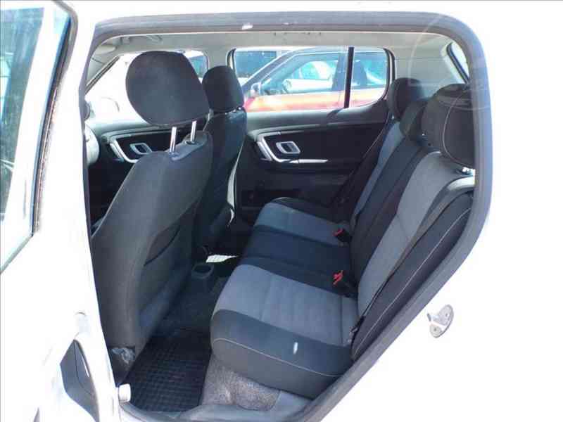 Škoda Fabia 1,4 16V ELEGANCE - foto 9
