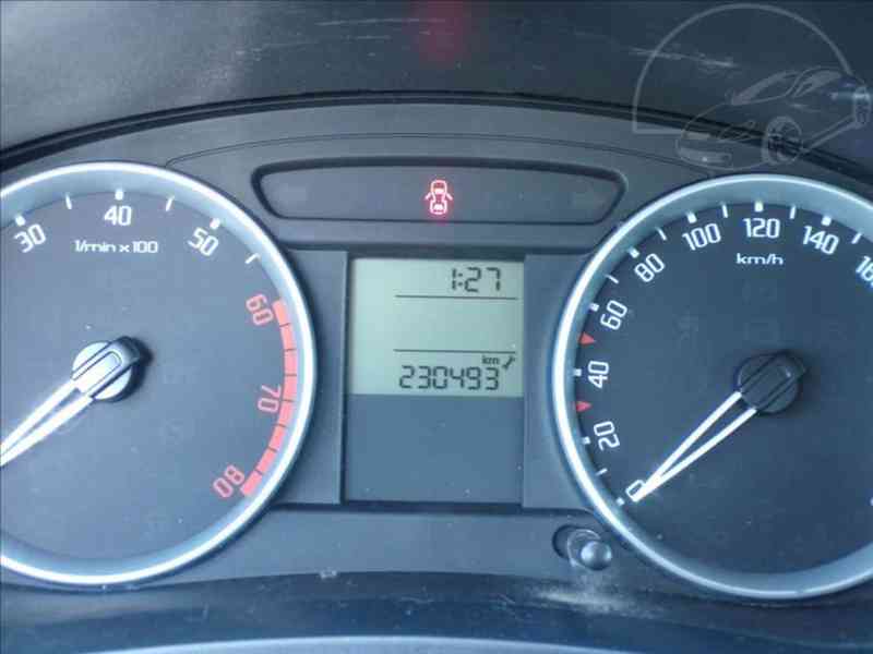 Škoda Fabia 1,4 16V ELEGANCE - foto 6