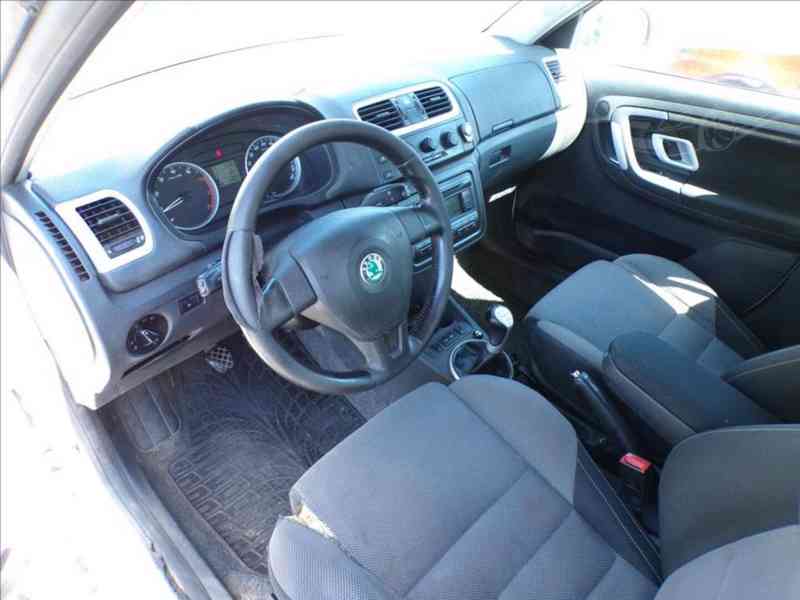 Škoda Fabia 1,4 16V ELEGANCE - foto 7