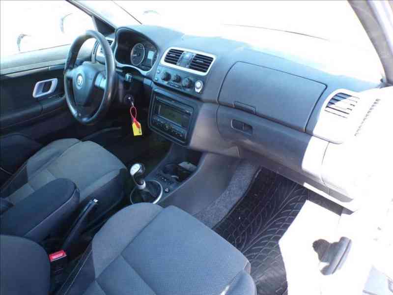 Škoda Fabia 1,4 16V ELEGANCE - foto 13