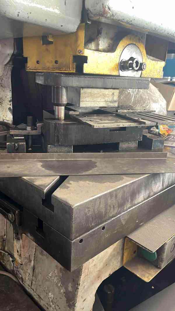 Použitý excentrický lis LEN 63 C, r. v. 1988 - foto 4