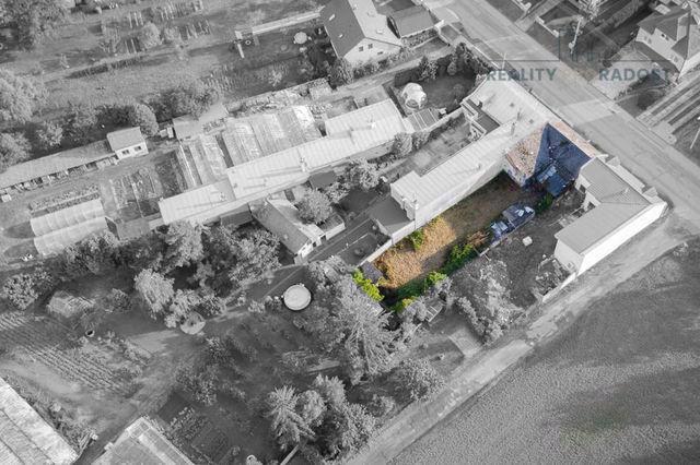 Prodej pozemku s rodinným domem k demolici, 434 m2, Dub nad Moravou - foto 2