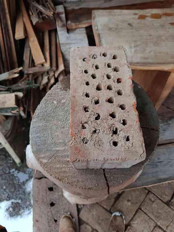 Pálené cihly děrované  - foto 4