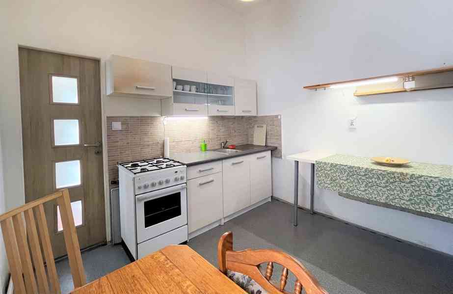 PRONÁJMU CIHLOVÉHO BYTU 2+1 NA ULICI PEKAŘSKÁ - foto 4