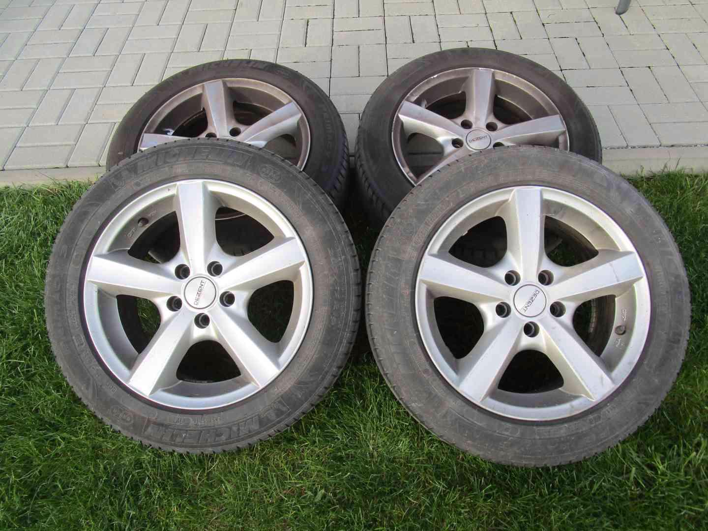 Alu disky Dezent 205/55 R16 s pneu Michelin Primacy 3 - foto 1