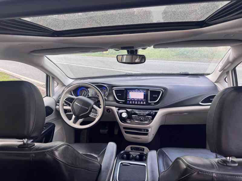 Chrysler Pacifica 3,6 RU Panorama Limited 2020 - foto 13