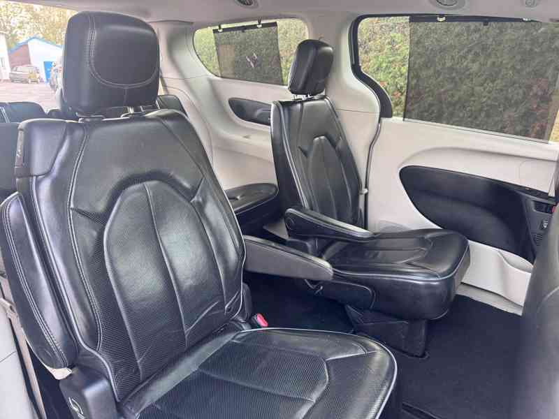 Chrysler Pacifica 3,6 RU Panorama Limited 2020 - foto 10