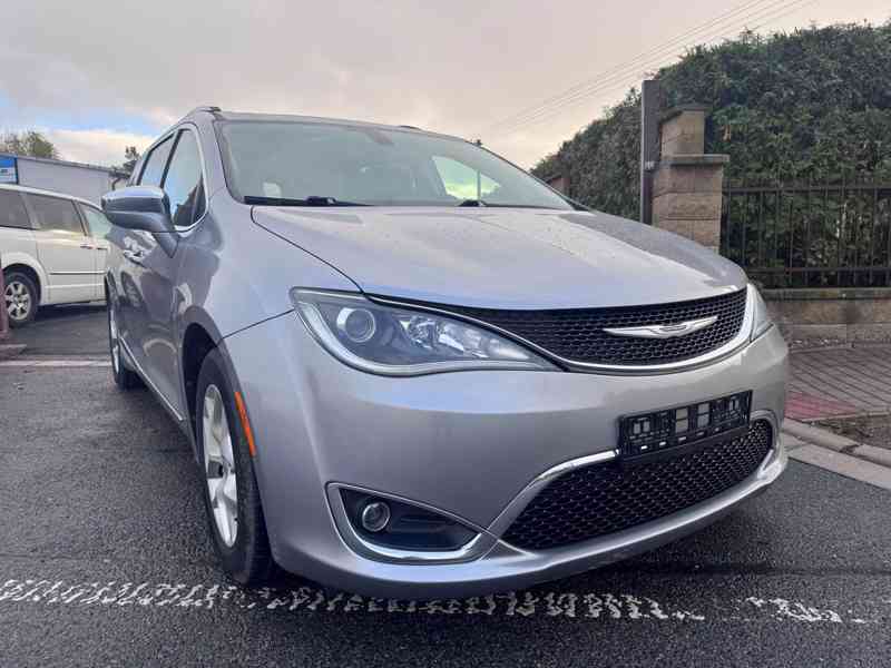 Chrysler Pacifica 3,6 RU Panorama Limited 2020 - foto 7