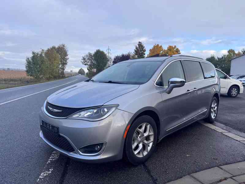 Chrysler Pacifica 3,6 RU Panorama Limited 2020 - foto 2