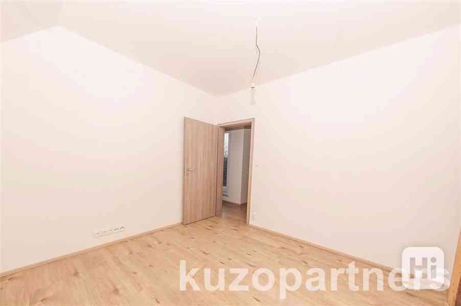 Prodej prostorného bytu 3+kk s balkónem v Hunčicích - foto 7