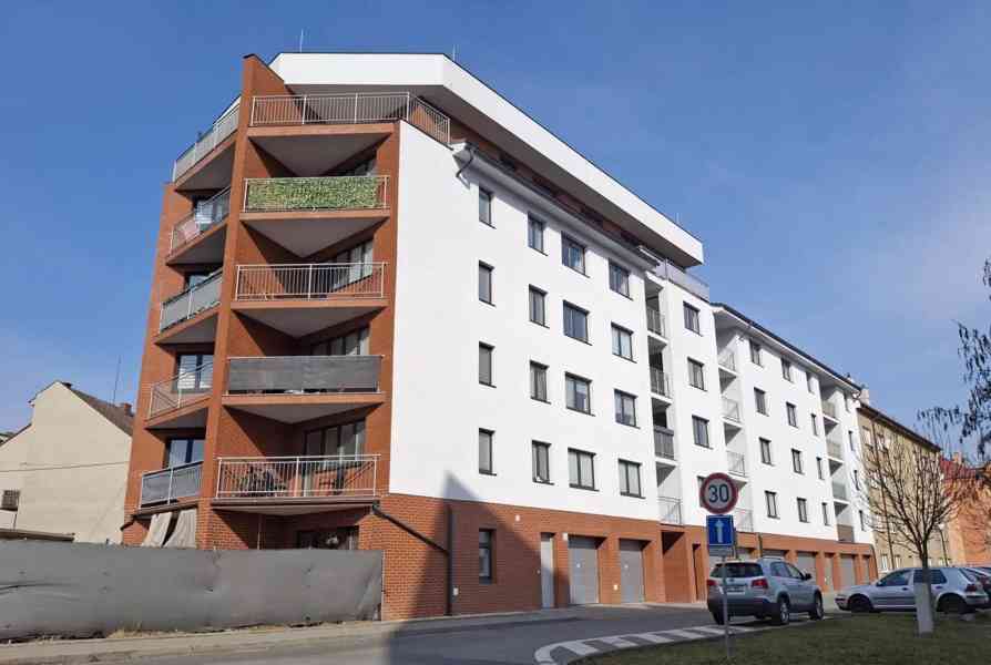 Pronájem bytu 1+kk 36 m² - foto 2