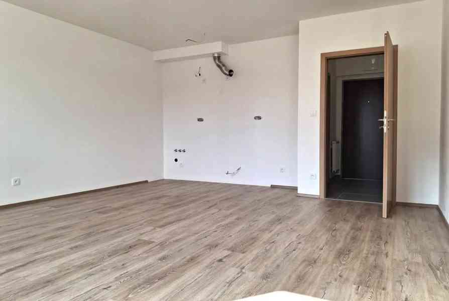 Pronájem bytu 1+kk 36 m² - foto 4