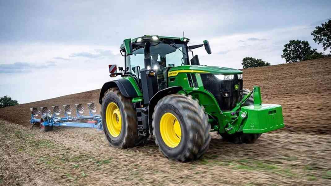 Traktor - foto 2