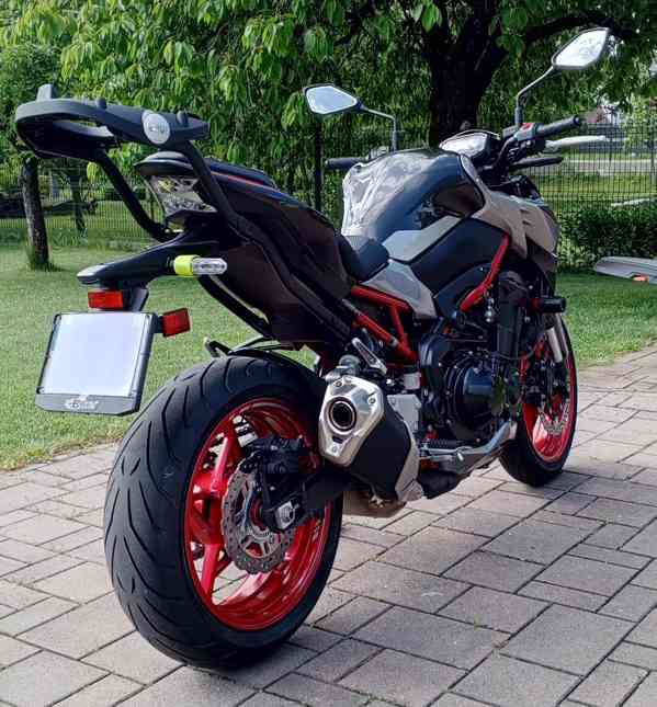 KAWASAKI Z900 - foto 12