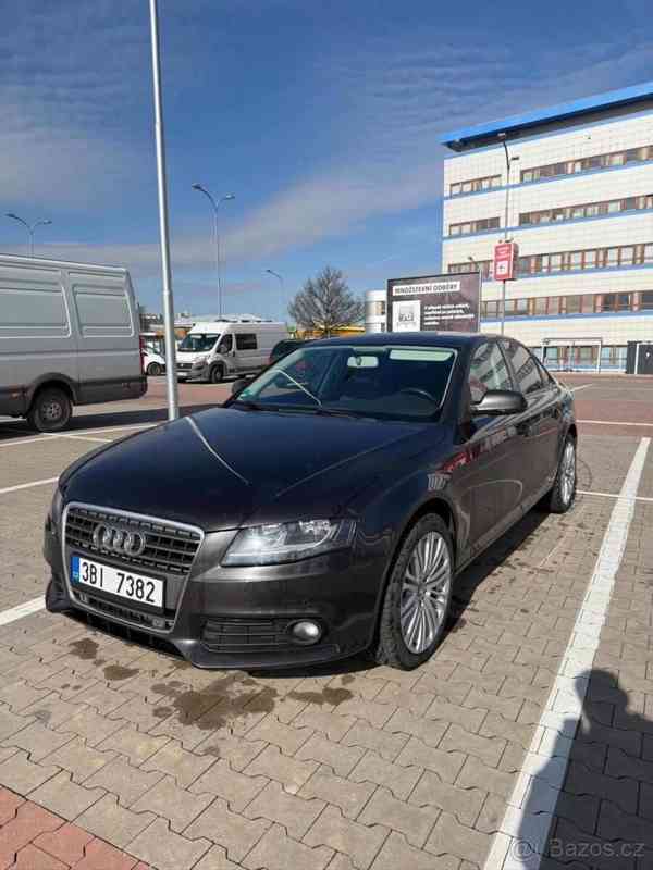 Audi A4 2,0   B8 2010 rok - foto 9