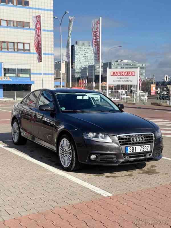 Audi A4 2,0   B8 2010 rok - foto 2