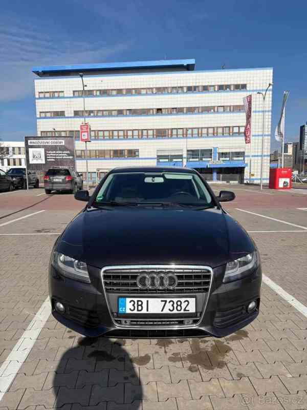 Audi A4 2,0   B8 2010 rok - foto 4