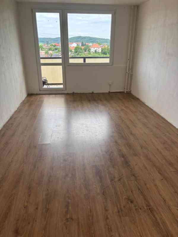 Pronájem bytu 4+1 v OV - foto 2