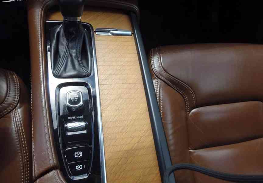 Volvo XC90, 2.0 D5 r.v.-2018 (173kw) SERVISKA - foto 9