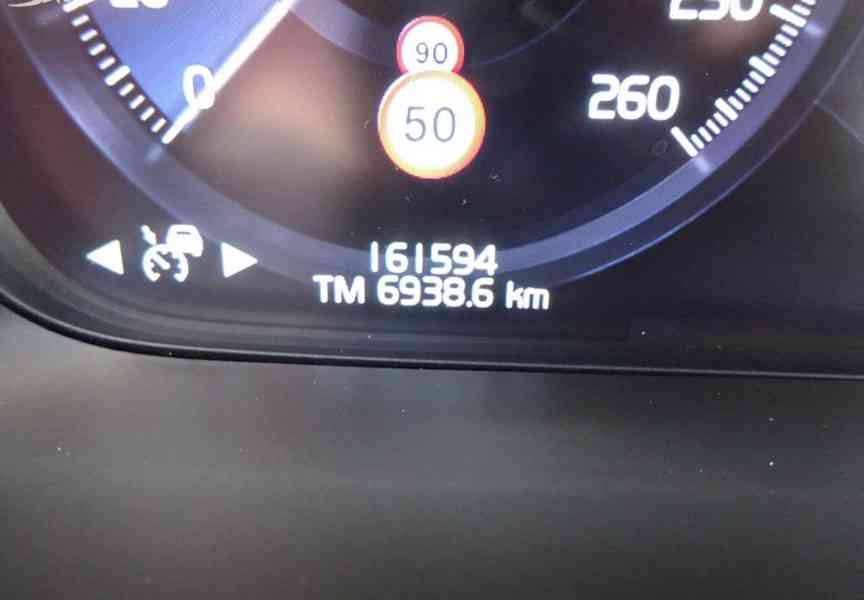 Volvo XC90, 2.0 D5 r.v.-2018 (173kw) SERVISKA - foto 7