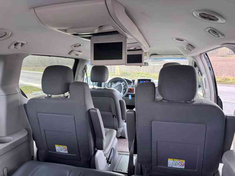 Chrysler Town Country 3,8 LPG RT DVD Swivel Go 2007 - foto 10