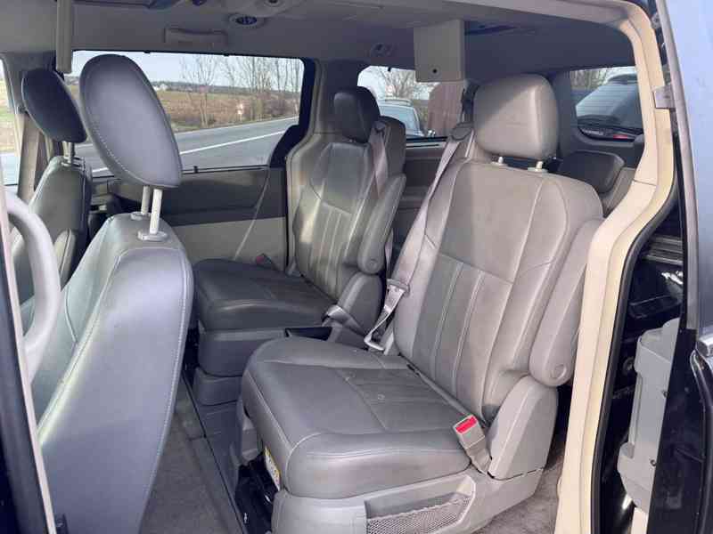 Chrysler Town Country 3,8 LPG RT DVD Swivel Go 2007 - foto 16