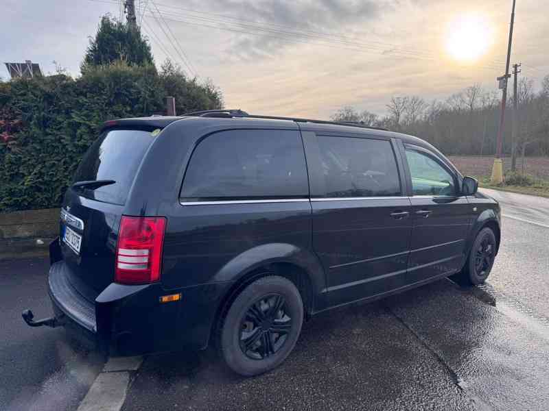 Chrysler Town Country 3,8 LPG RT DVD Swivel Go 2007 - foto 4