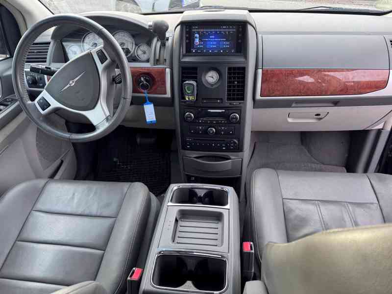 Chrysler Town Country 3,8 LPG RT DVD Swivel Go 2007 - foto 15