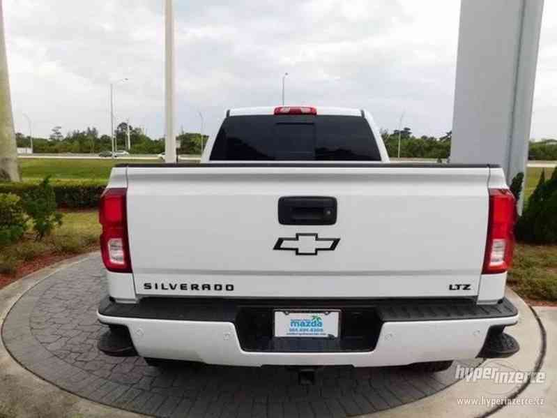 Chevrolet Silverado 1500 LTZ 5,3l benzín - foto 20