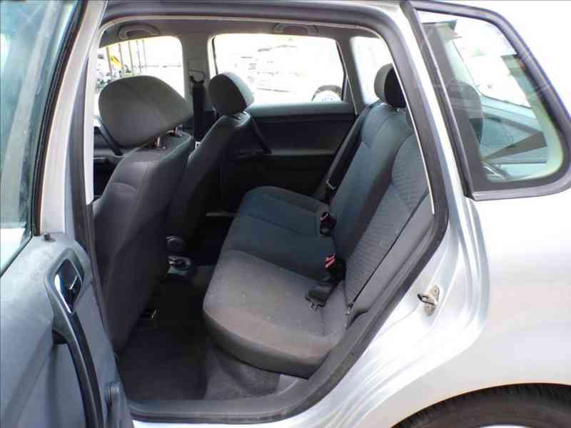 Volkswagen Polo 1,2 i BASIS-hned odjíždíte - foto 8