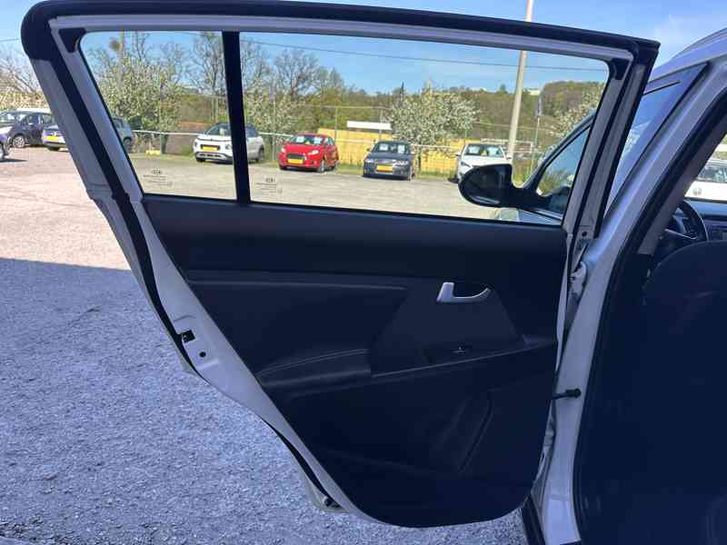 Kia Sportage 1.7 CRDi Tempomat/1MAJ/Pěkná - foto 14