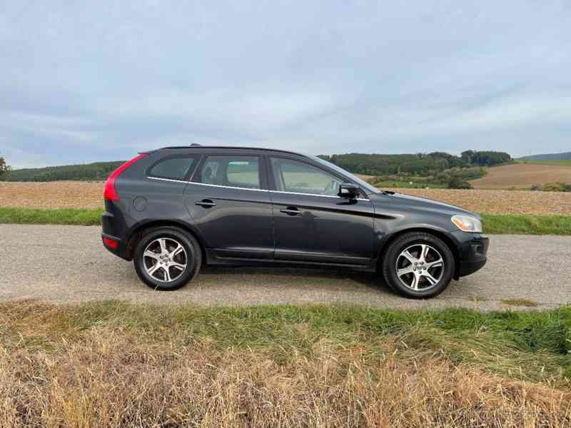 Volvo XC60 2.4 AWD	 - foto 3