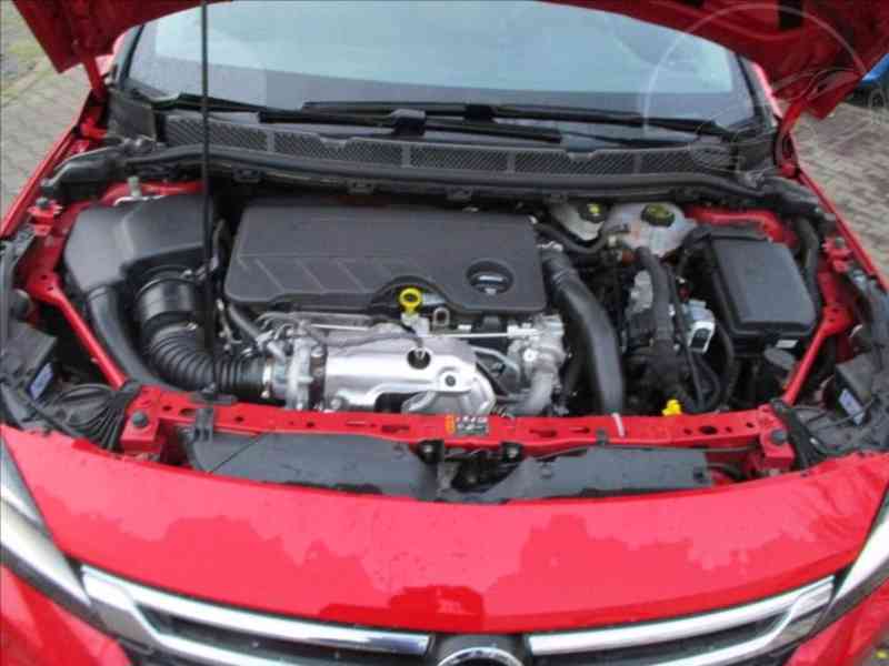 Opel Astra 1,6 CDTi 100kW ST AT6 - foto 12