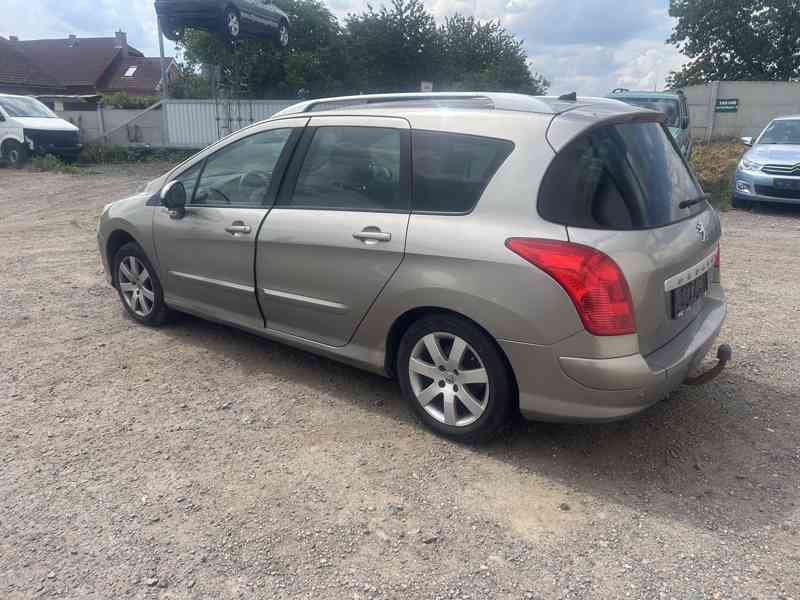Peugeot 308SW 1,6HDI 82KW 9HR prodám díly z vozu - foto 4