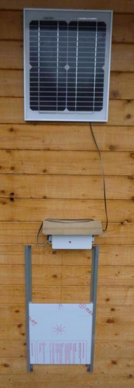 Automatická dvířka kurníku na solární pohon - foto 1