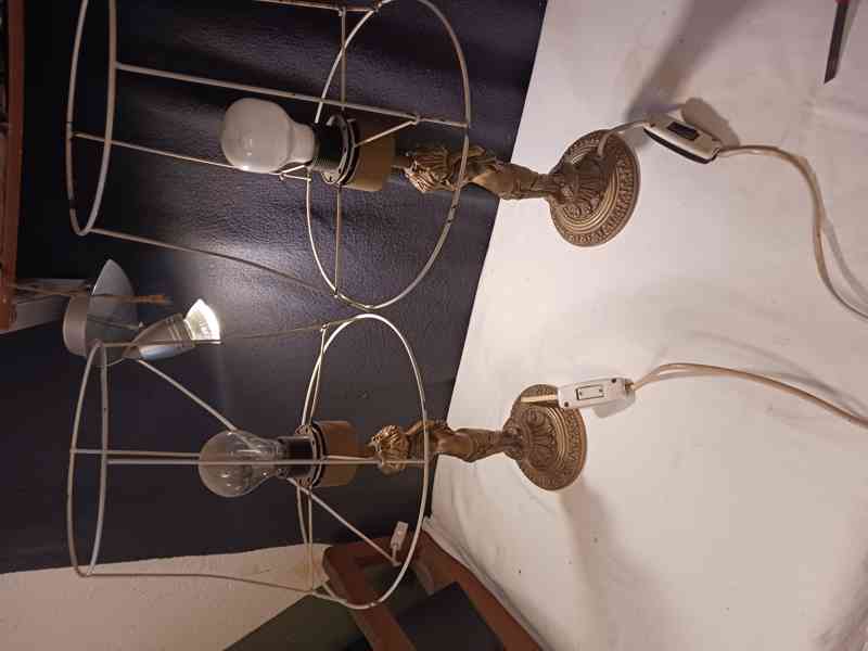 Dvě starožitné mosazné lampy s andělíčky - foto 14