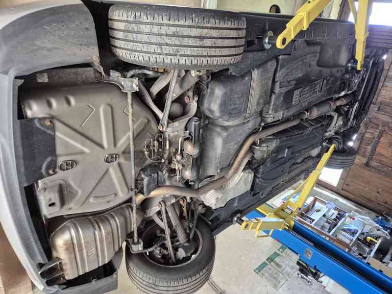 Citroën C6 2,2 HDi 125 kW - foto 30