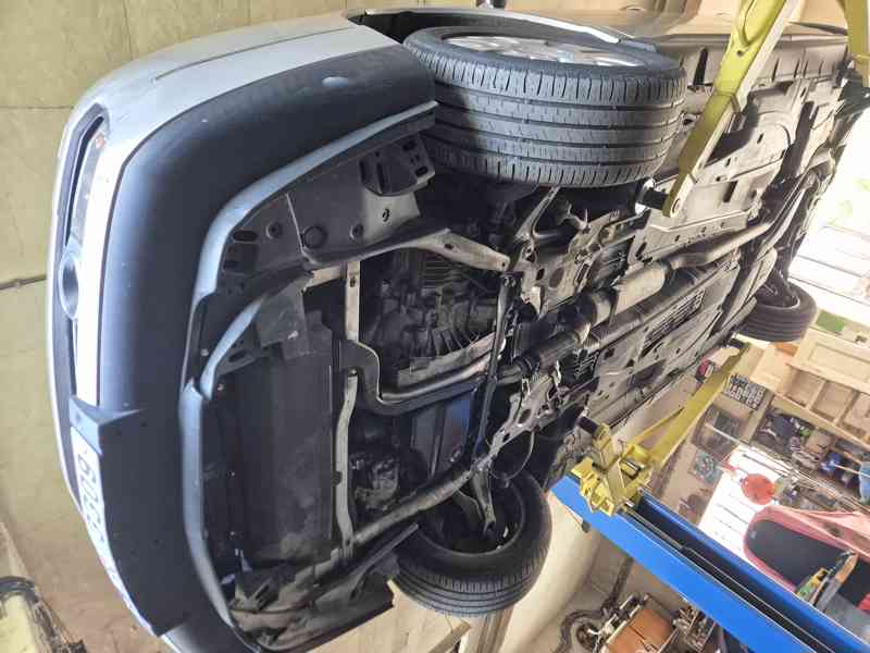 Citroën C6 2,2 HDi 125 kW - foto 29