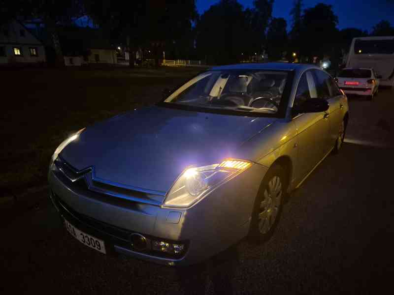 Citroën C6 2,2 HDi, 6 st. manuál, 125 kW, rok 2009 - foto 47