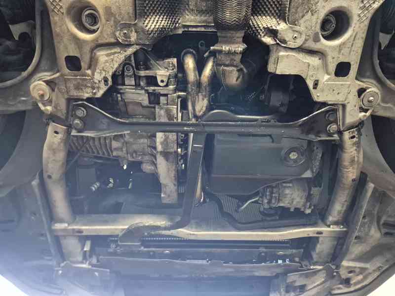Citroën C6 2,2 HDi 125 kW - foto 31