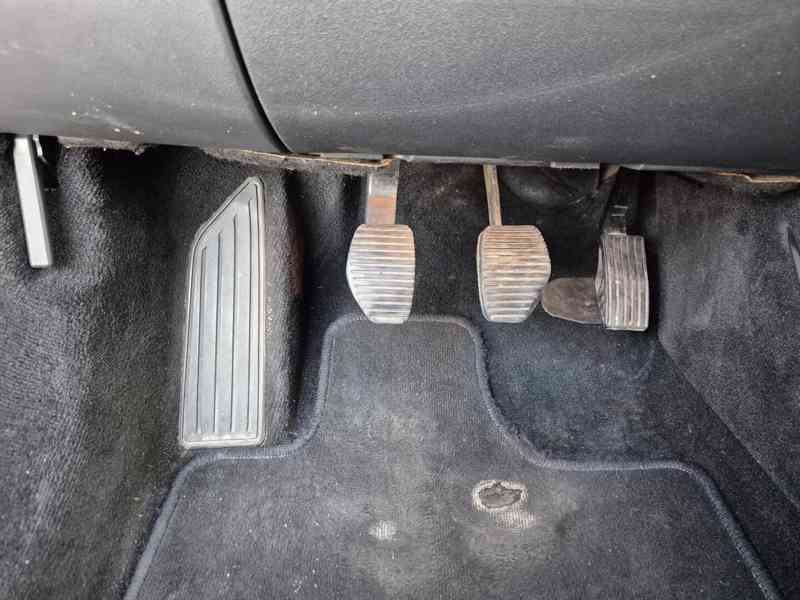 Citroën C6 2,2 HDi 125 kW - foto 16
