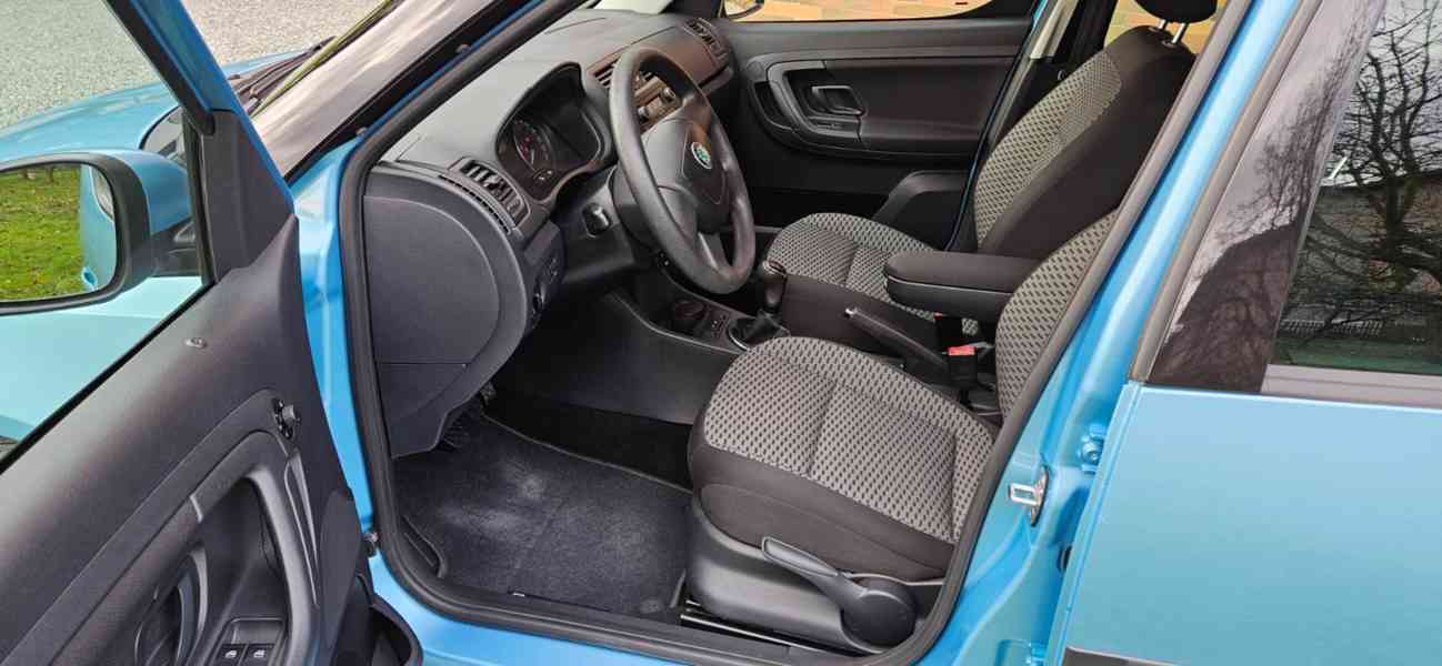 ŠKODA ROOMSTER - foto 7