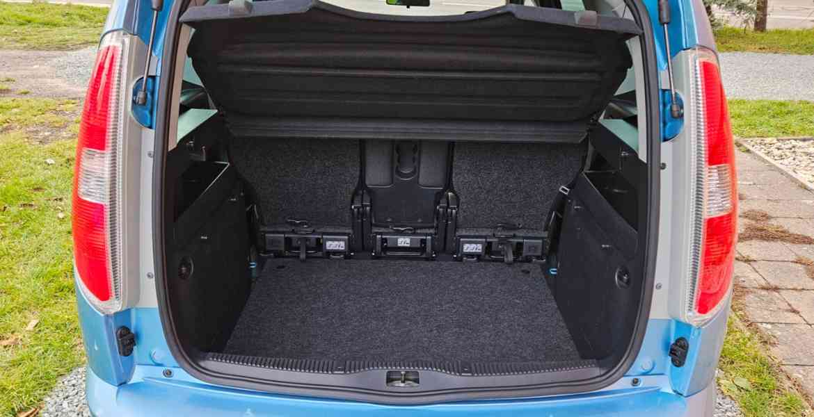 ŠKODA ROOMSTER - foto 10