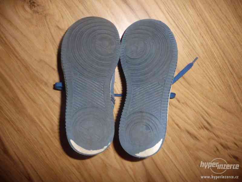 Kotníkové boty-tenisky Baťa vel.32 - foto 3