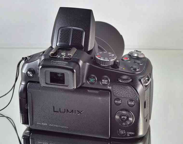 Panasonic Lumix DMC-FZ200 24x O.Zoom*Full HDV - foto 7